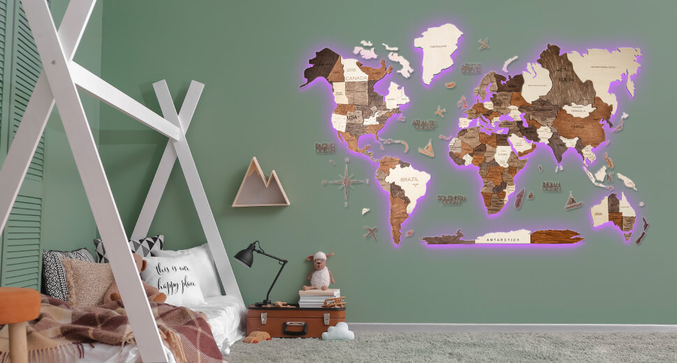 карта світу на стіну з підсвіткою